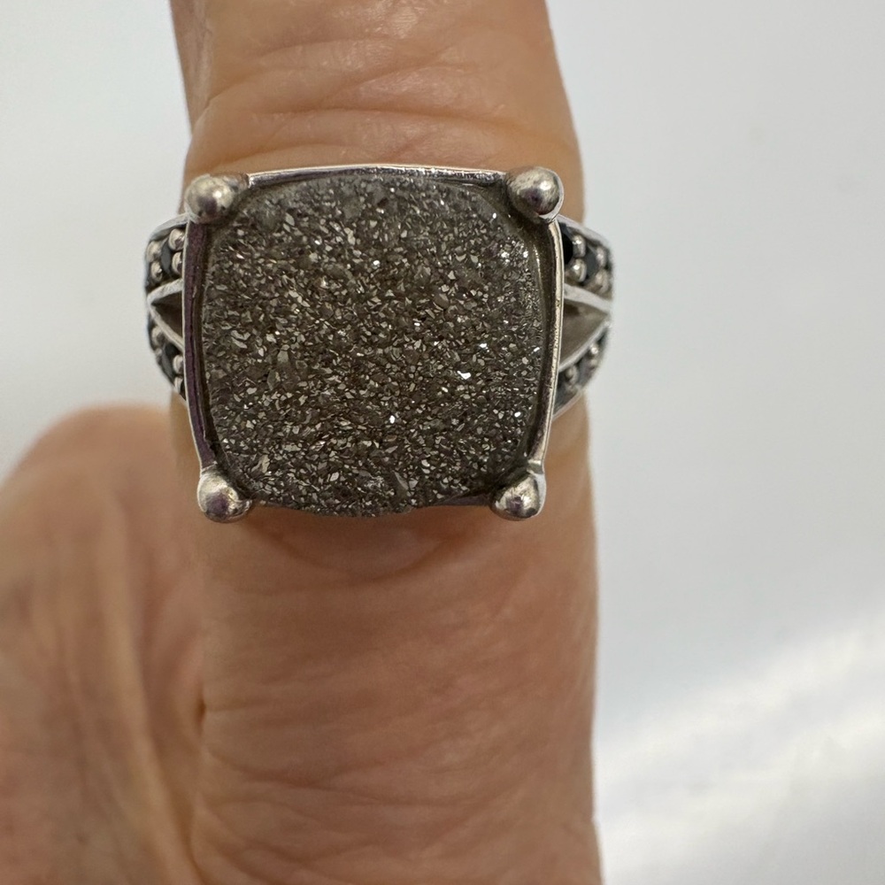 Elegant Sterling Silver Druzy Ring